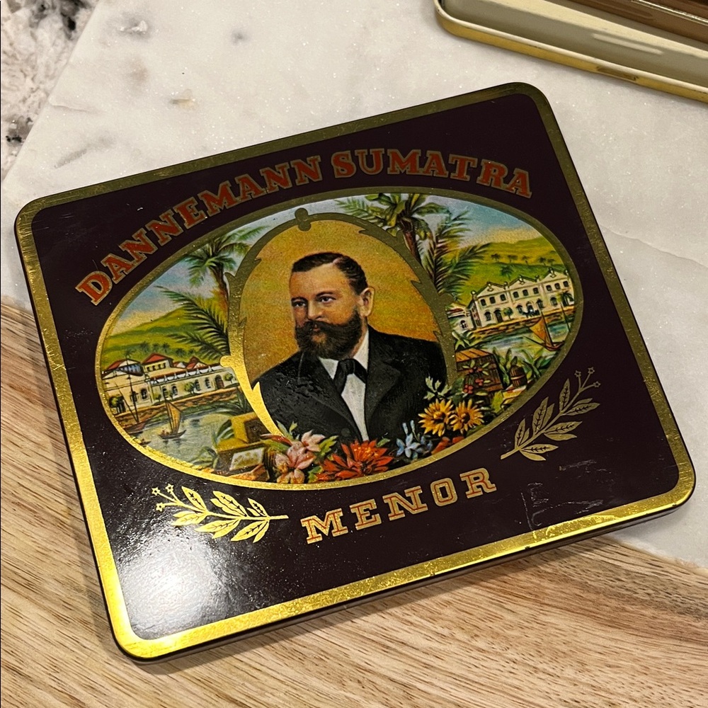Menor Vintage Cigar Box